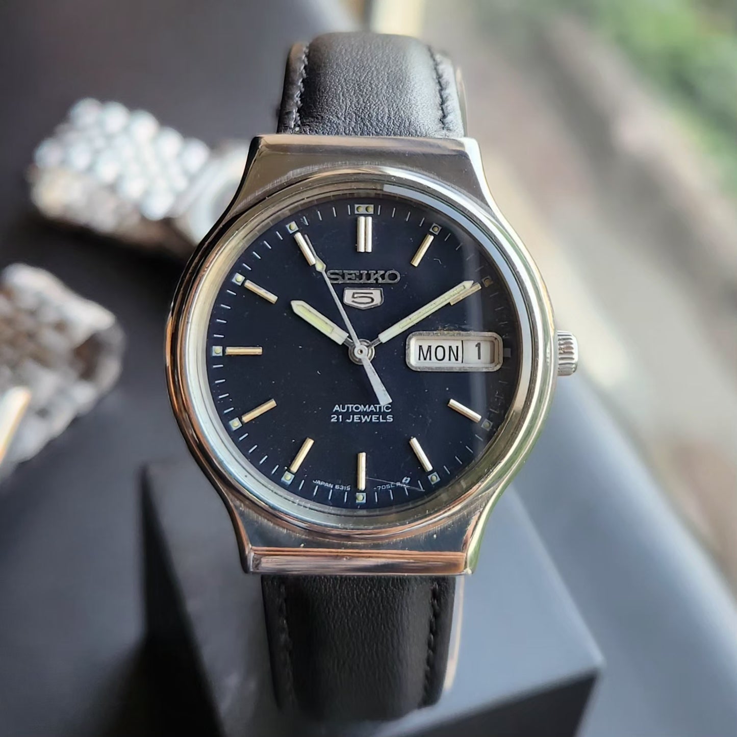 Vintage 1984 Original Seiko 5 Automatic 6319-6240 Blue Face 21 Jewels Day-Date Japanese Men's Wrist Watch SK18