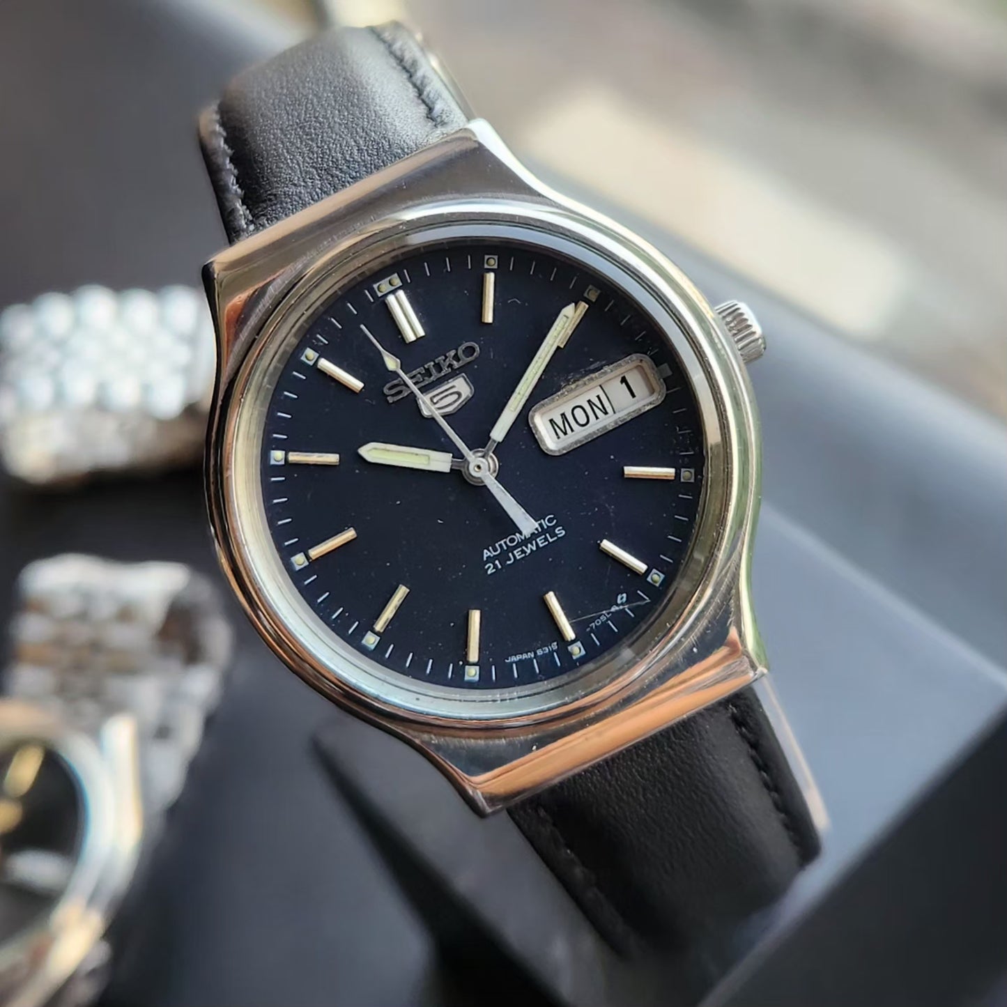 Vintage 1984 Original Seiko 5 Automatic 6319-6240 Blue Face 21 Jewels Day-Date Japanese Men's Wrist Watch SK18