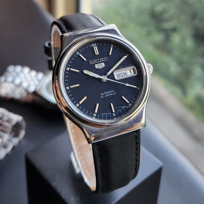 Vintage 1984 Original Seiko 5 Automatic 6319-6240 Blue Face 21 Jewels Day-Date Japanese Men's Wrist Watch SK18
