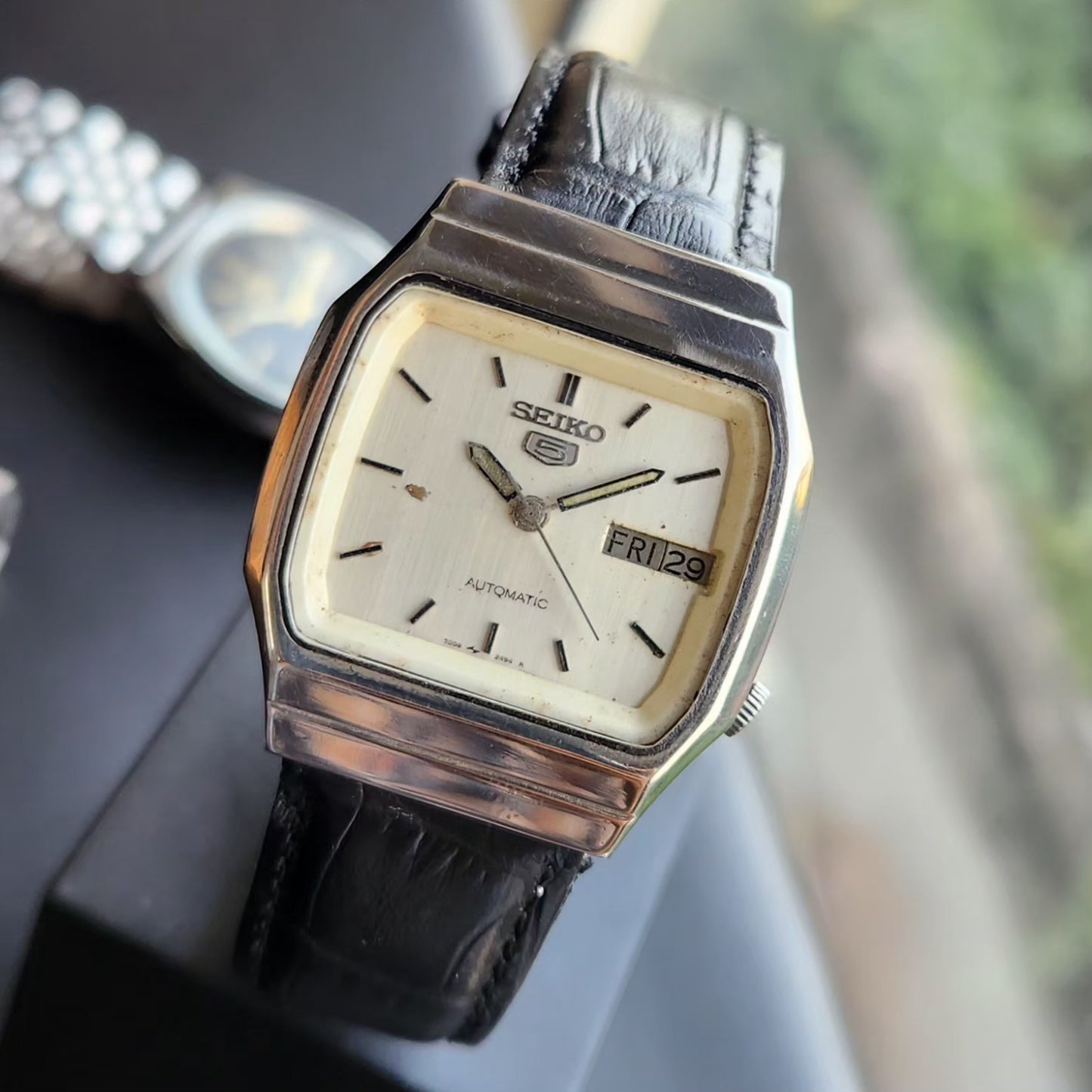 Vintage 1979 Original Seiko 5 Automatic 7009-6001 White Face 17 Jewels Day-Date Japanese Men's Wrist Watch SK19
