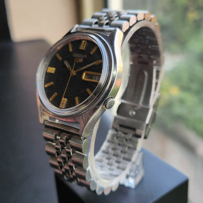 Vintage 1981 Original Seiko 5 Automatic 7009-8020 Black Face 17 Jewels Day-Date Japanese Men's Wrist Watch SK22