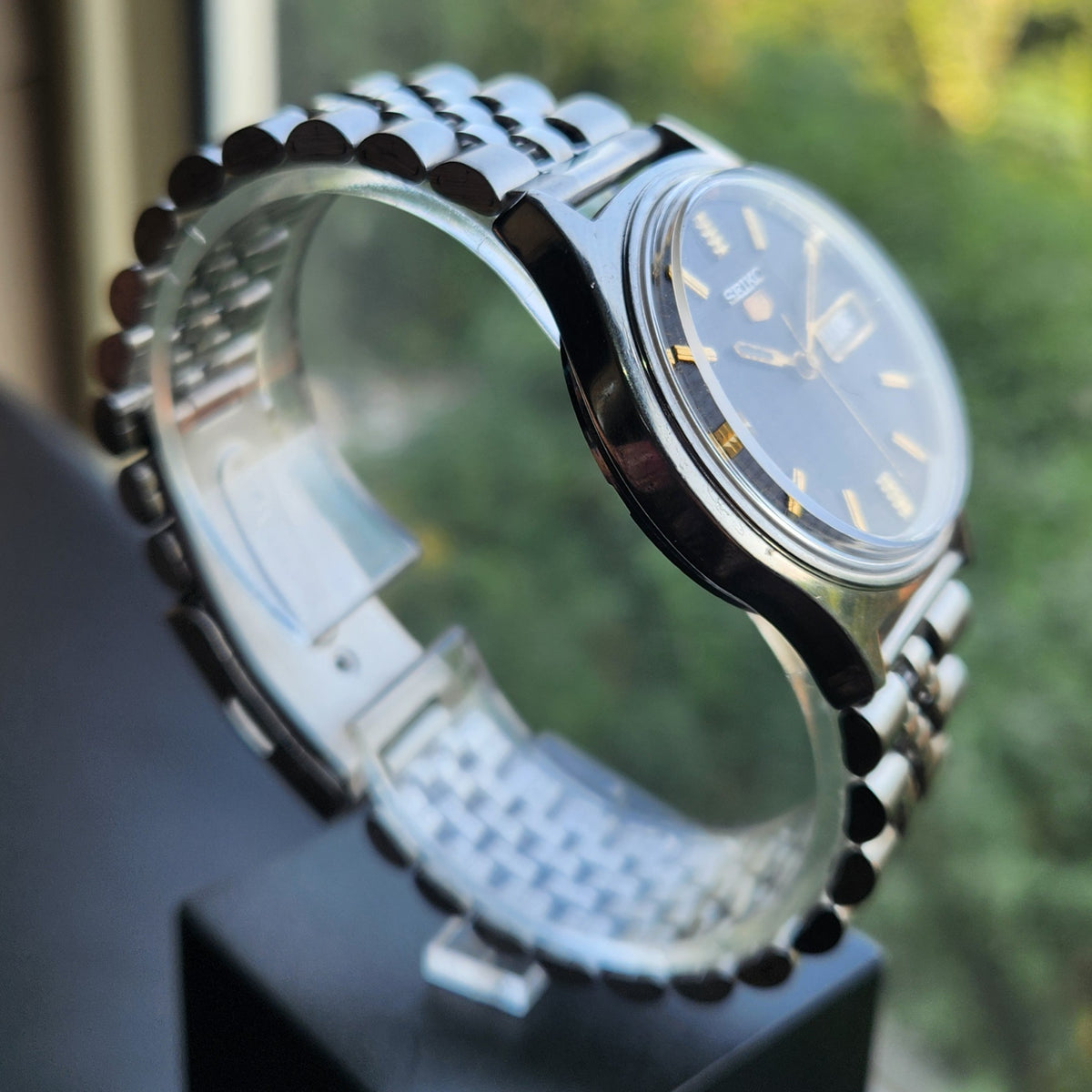 Vintage 1981 Original Seiko 5 Automatic 7009-8020 Black Face 17 Jewels Day-Date Japanese Men's Wrist Watch SK22