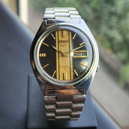 Vintage 1983 Original Seiko 5 Automatic 7009-8750 Gold Face 17 Jewels Day-Date Japanese Men's Wrist Watch SK23