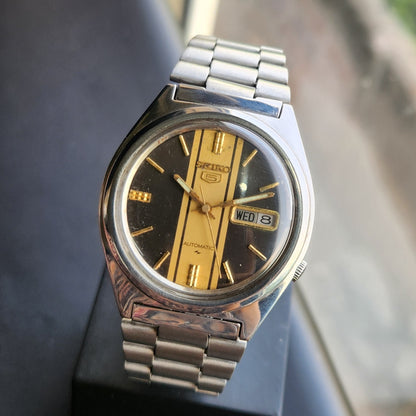 Vintage 1983 Original Seiko 5 Automatic 7009-8750 Gold Face 17 Jewels Day-Date Japanese Men's Wrist Watch SK23