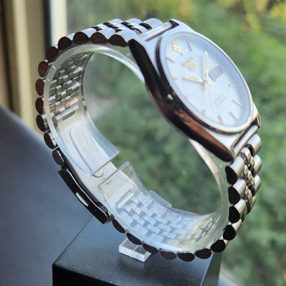Vintage 1979 Original Seiko 5 Automatic 7009-6001 White Face 17 Jewels Day-Date Japanese Men's Wrist Watch SK25
