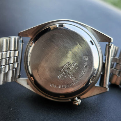Vintage 1976 Original Seiko 5 Automatic 7009-3040 Off White Face 17 Jewels Day-Date Japanese Men's Wrist Watch SK26