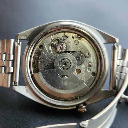 Vintage 1976 Original Seiko 5 Automatic 7009-3040 Off White Face 17 Jewels Day-Date Japanese Men's Wrist Watch SK26