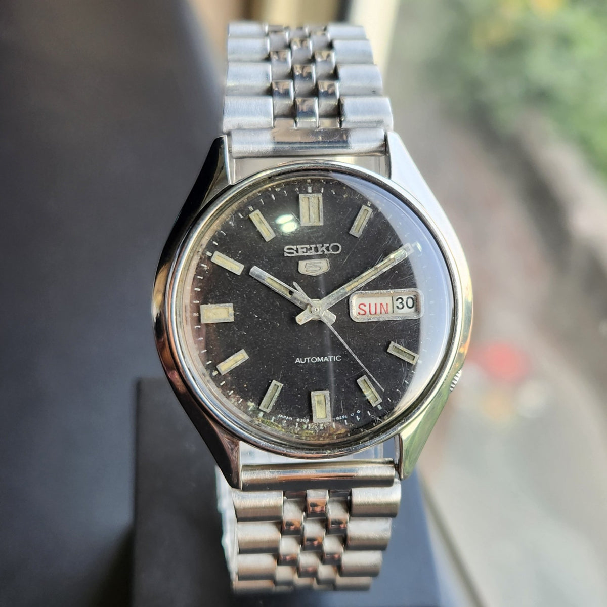 Vintage 1980 Original Seiko 5 Automatic 6309-8600 Black Face 17 Jewels Day-Date Japanese Men's Wrist Watch SK27