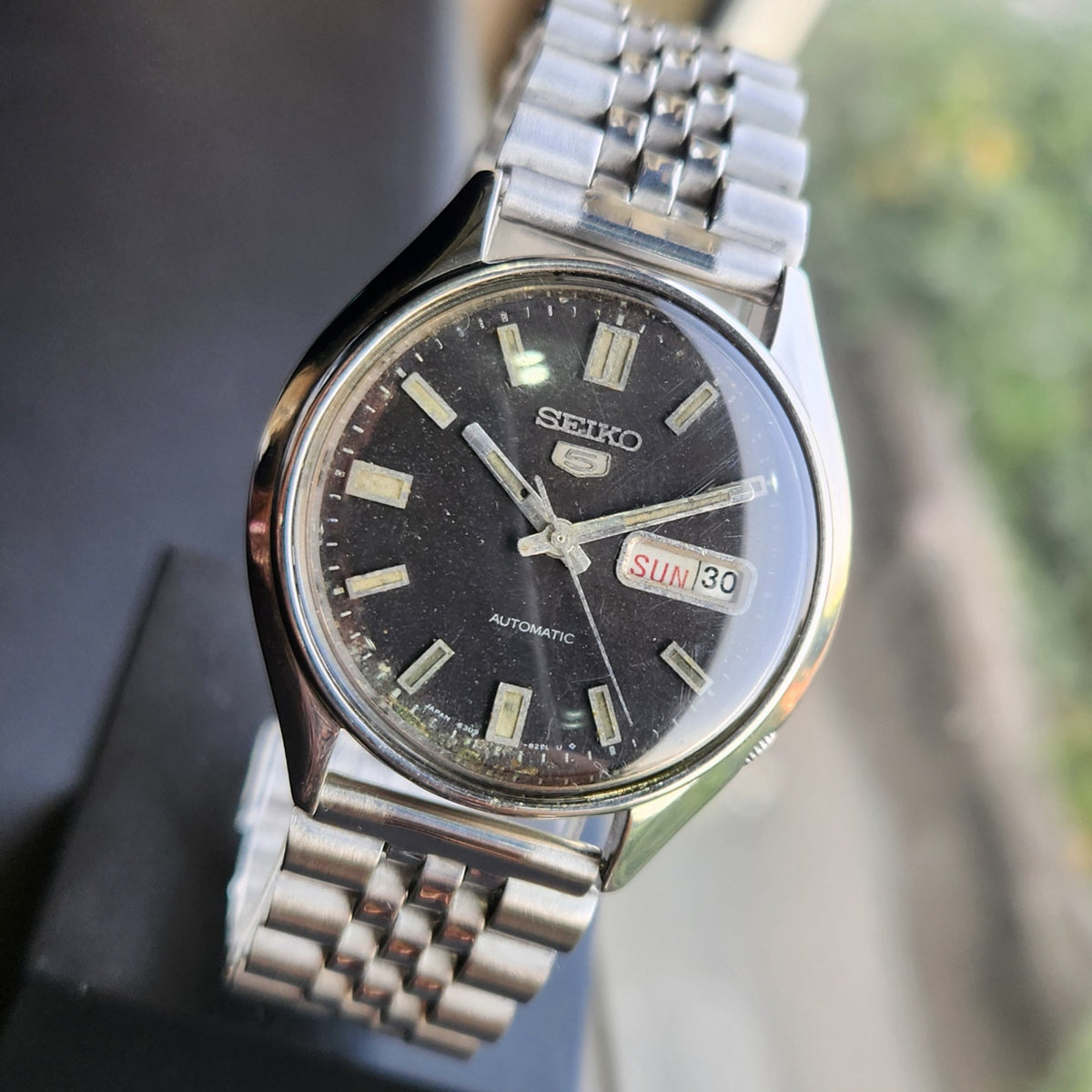 Vintage 1980 Original Seiko 5 Automatic 6309-8600 Black Face 17 Jewels Day-Date Japanese Men's Wrist Watch SK27