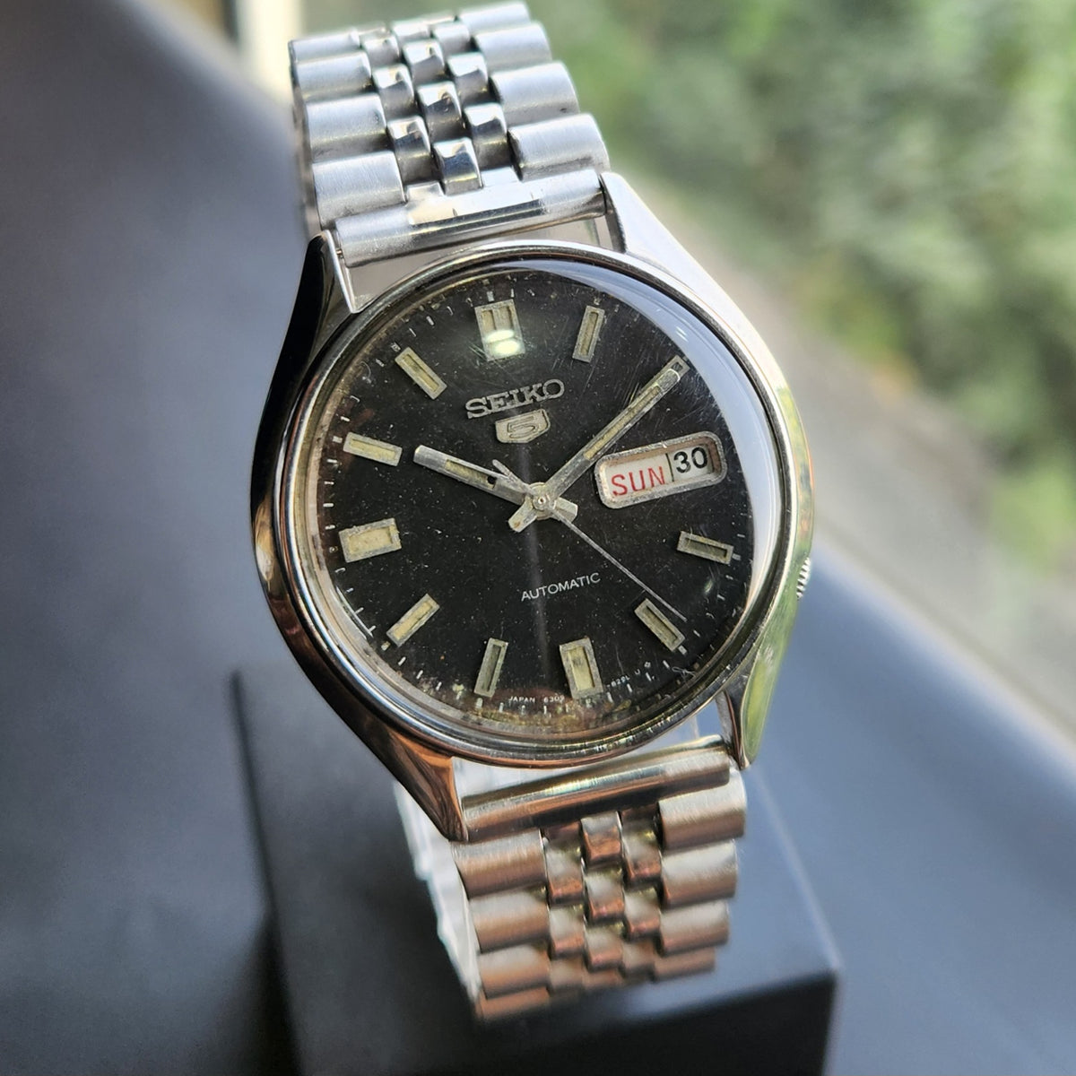 Vintage 1980 Original Seiko 5 Automatic 6309-8600 Black Face 17 Jewels Day-Date Japanese Men's Wrist Watch SK27