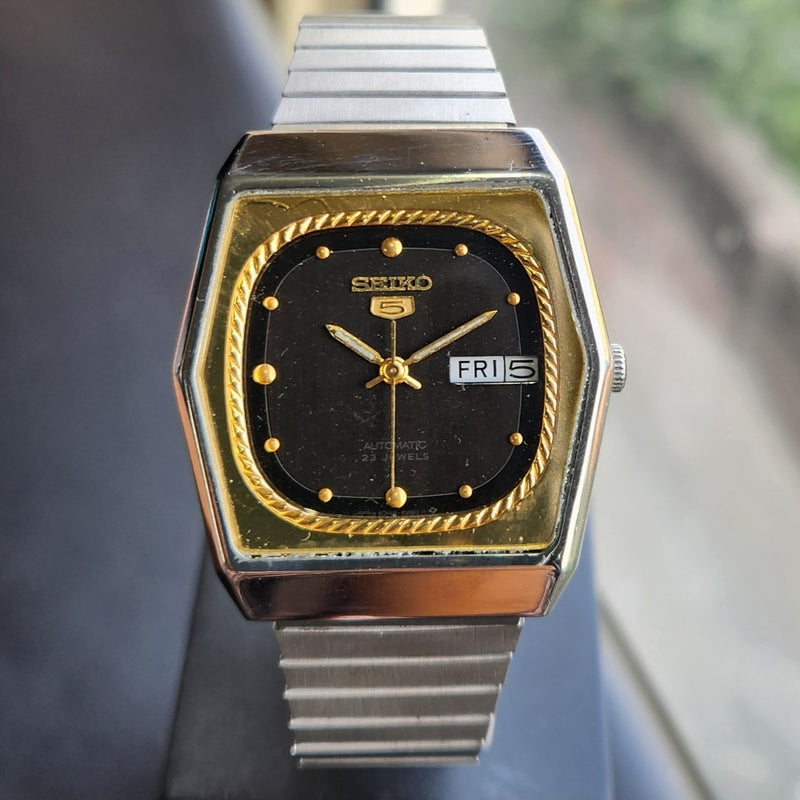 Vintage 1983 Original Seiko 5 Automatic 6309-8820 Black Face 17 Jewels Day-Date Japanese Men's Wrist Watch SK30