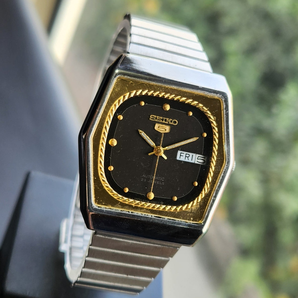Vintage 1983 Original Seiko 5 Automatic 6309-8820 Black Face 17 Jewels Day-Date Japanese Men's Wrist Watch SK30