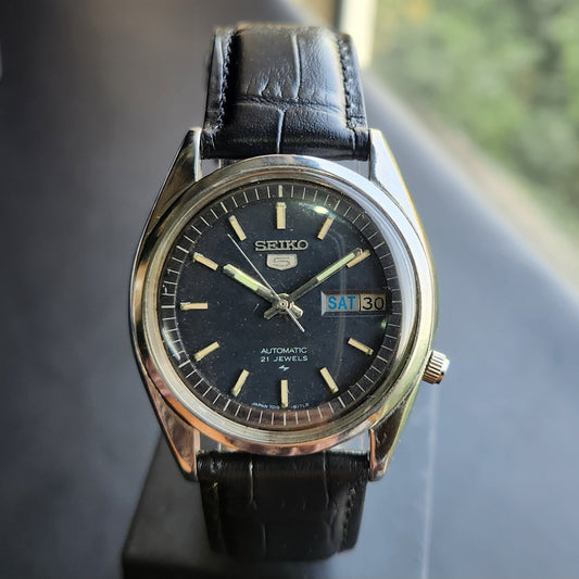 Vintage 1978 Original Seiko 5 Automatic 7009-876A Black Face 17 Jewels Day-Date Japanese Men's Wrist Watch SK31