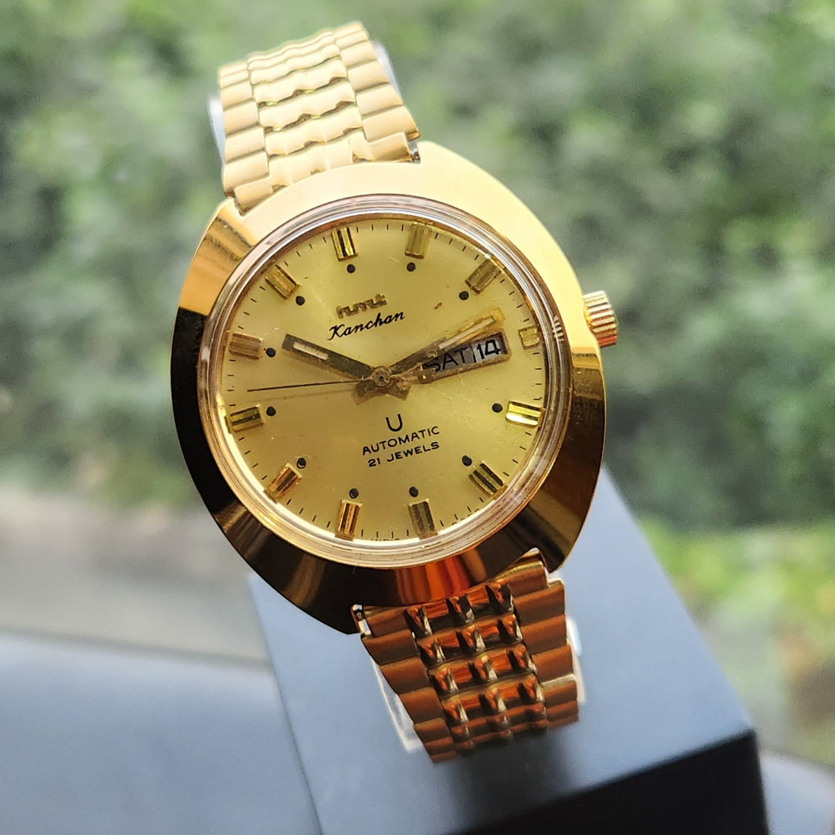 Vintage Mod HMT Kanchan Automatic 21 Jewels Glass back Gold Face Day-Date Men's Wrist Watch HK02