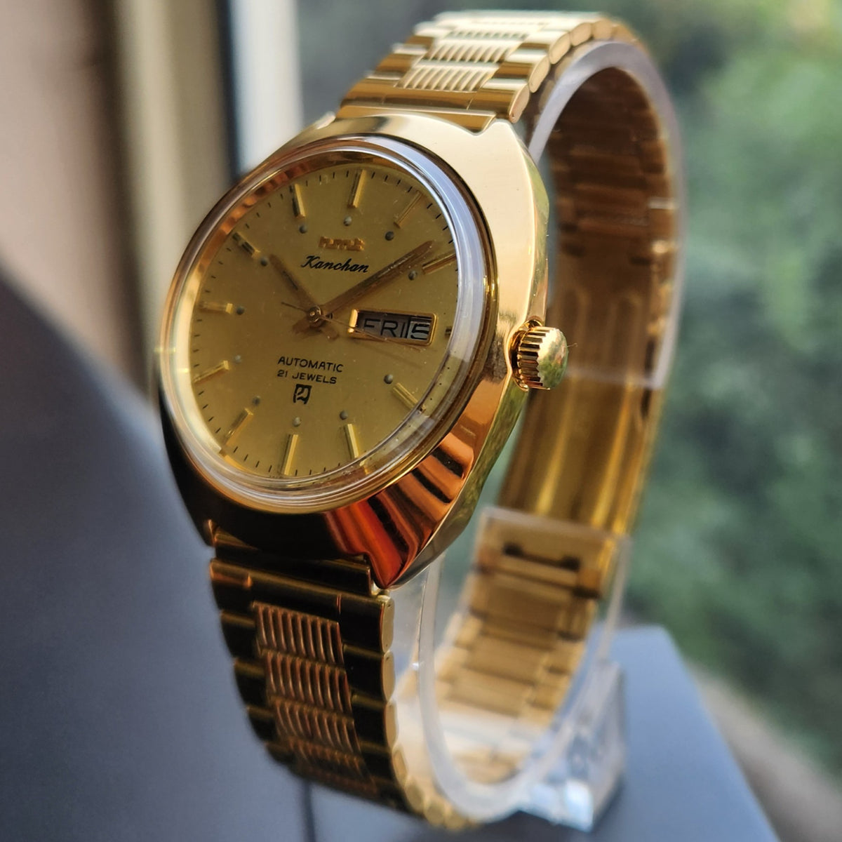 Vintage Mod HMT Kanchan Automatic 21 Jewels Glass back Gold Face Day-Date Men's Wrist Watch HK03