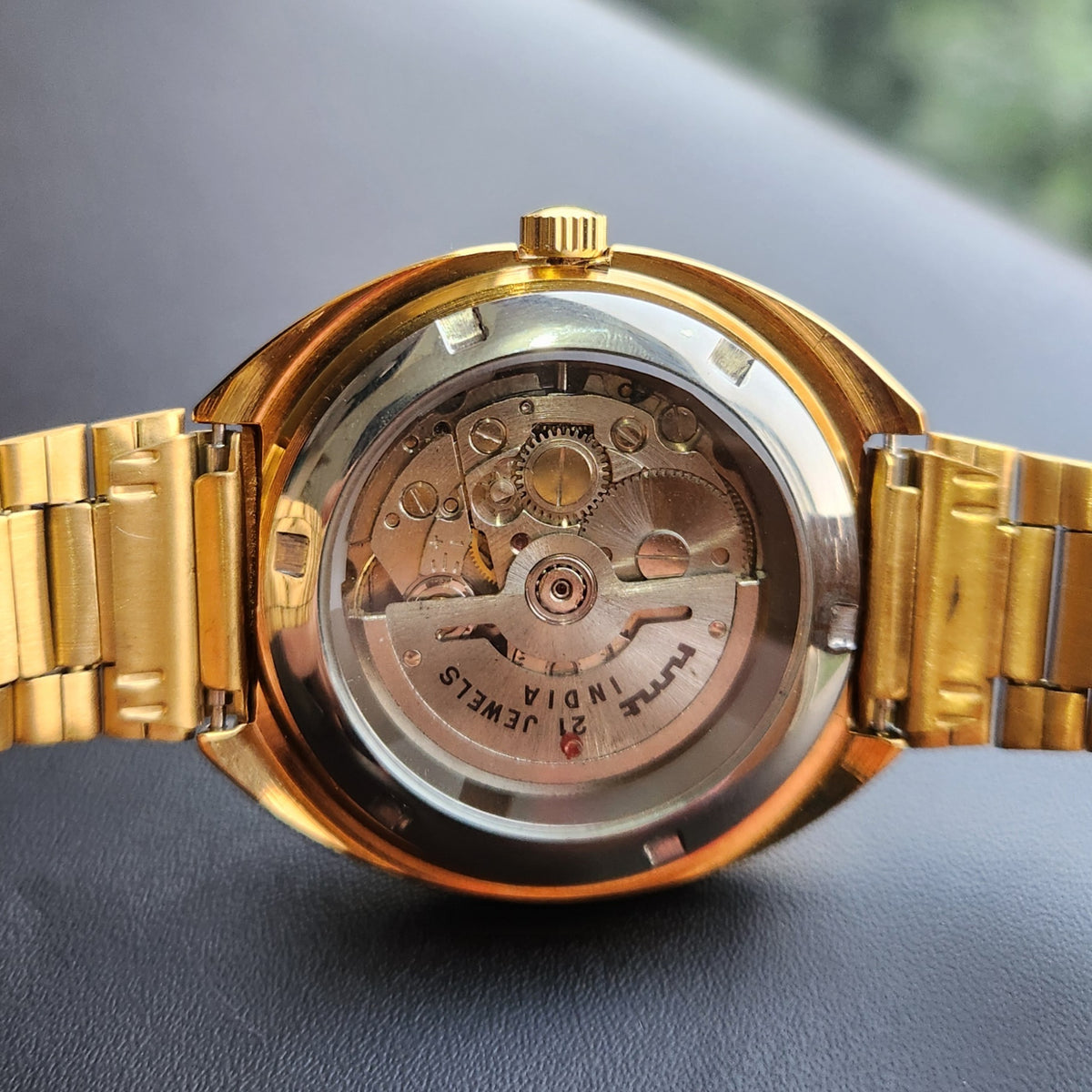Vintage Mod HMT Kanchan Automatic 21 Jewels Glass back Gold Face Day-Date Men's Wrist Watch HK04