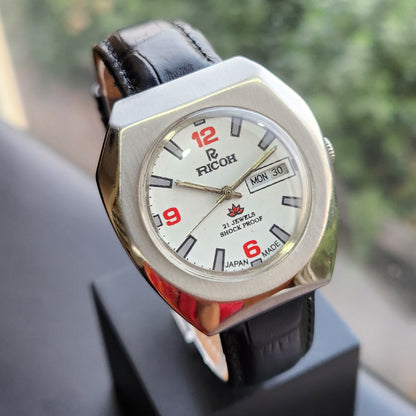 Vintage Ricoh R31 Automatic White Face New Strap 21 Jewels Day-Date Men's Wrist Watch R117