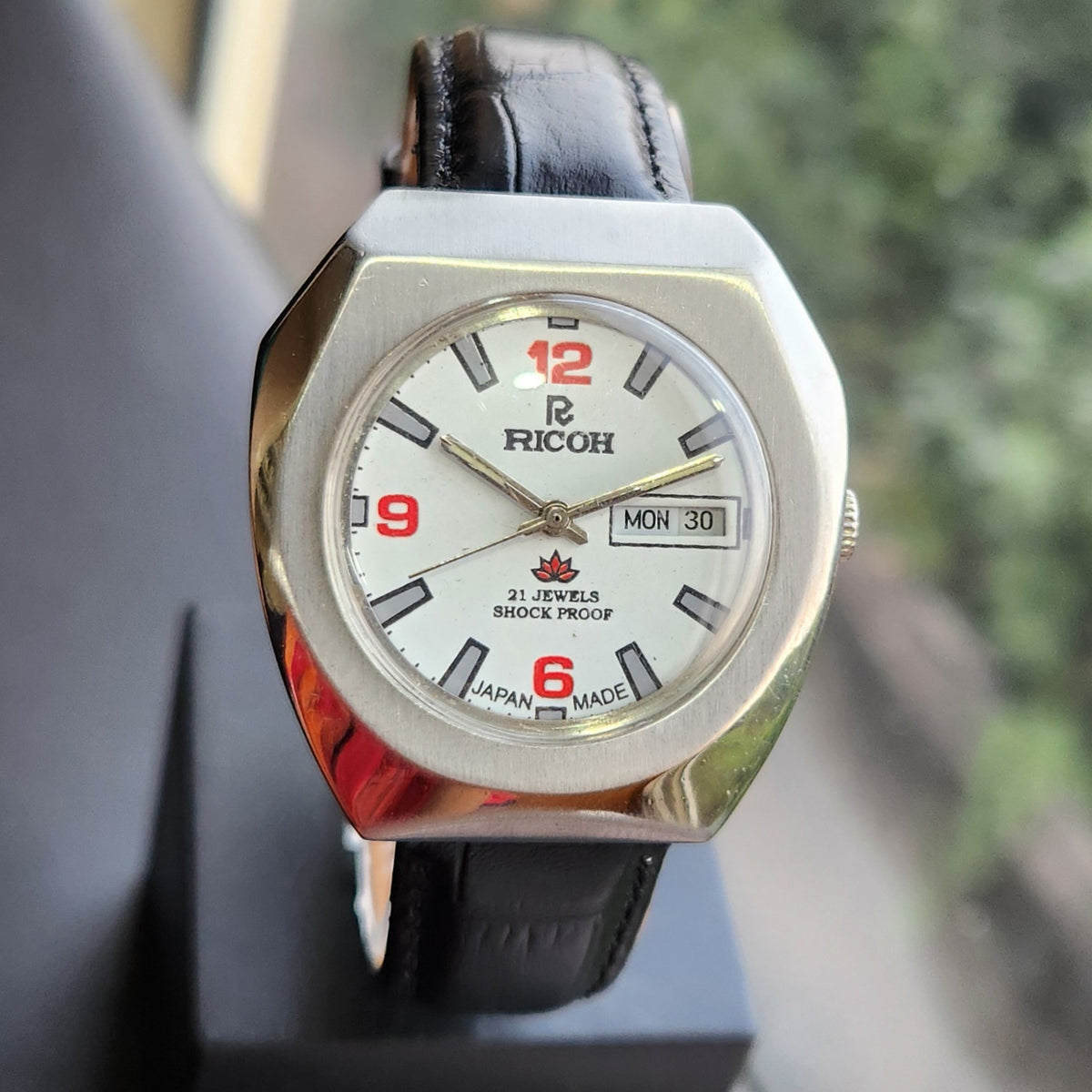 Vintage Ricoh R31 Automatic White Face New Strap 21 Jewels Day-Date Men's Wrist Watch R117
