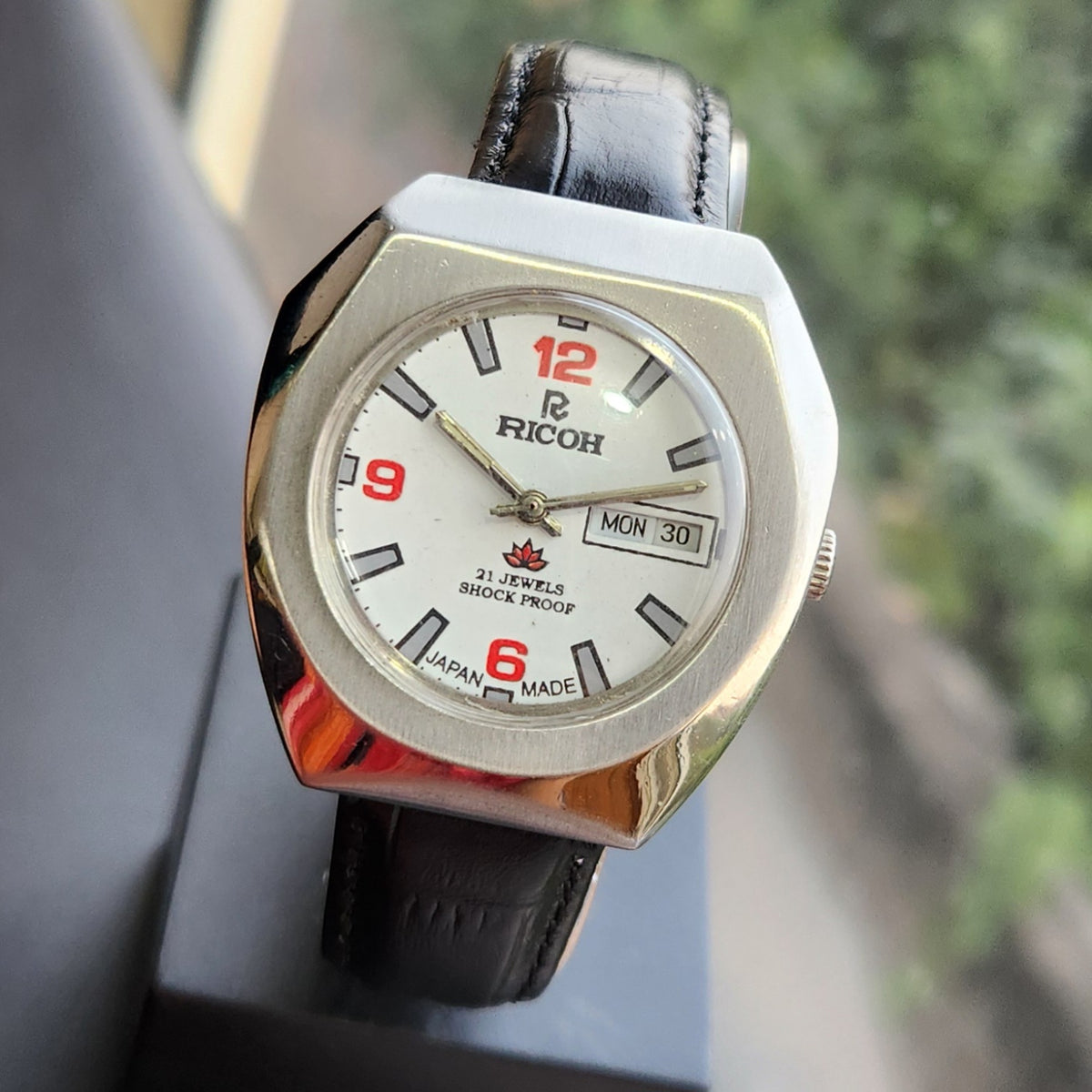 Vintage Ricoh R31 Automatic White Face New Strap 21 Jewels Day-Date Men's Wrist Watch R117