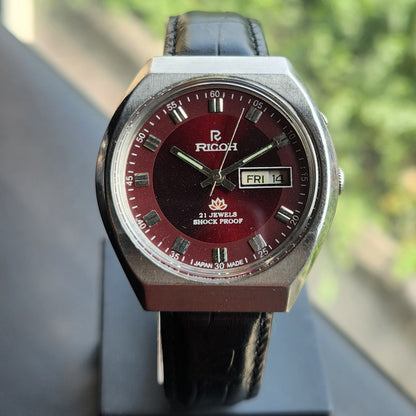 Vintage Ricoh R31 Automatic Red Face New Strap 21 Jewels Day-Date Men's Wrist Watch R120