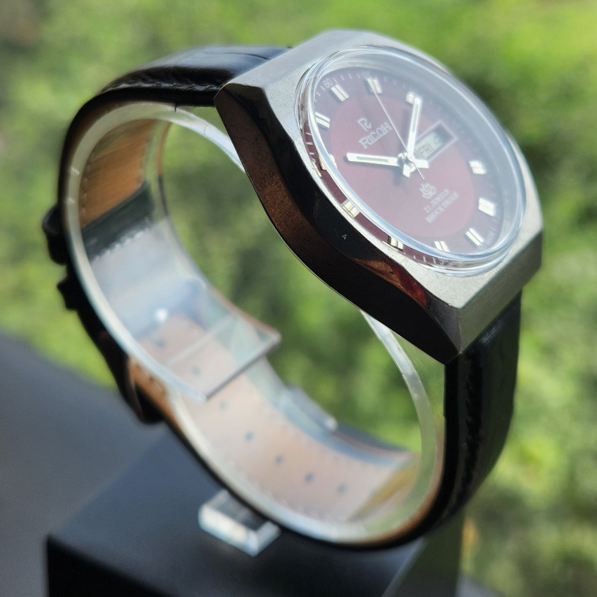 Vintage Ricoh R31 Automatic Red Face New Strap 21 Jewels Day-Date Men's Wrist Watch R120