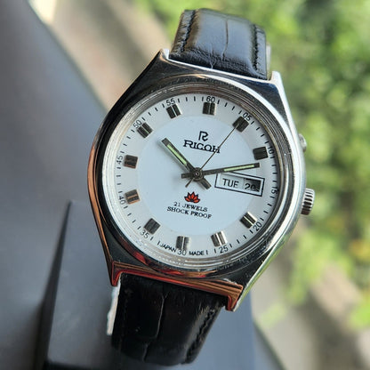 Vintage Ricoh R31 Automatic White Face New Strap 21 Jewels Day-Date Men's Wrist Watch R123