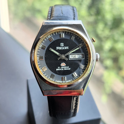 Vintage Ricoh R31 Automatic Black Face New Strap 21 Jewels Day-Date Men's Wrist Watch R126