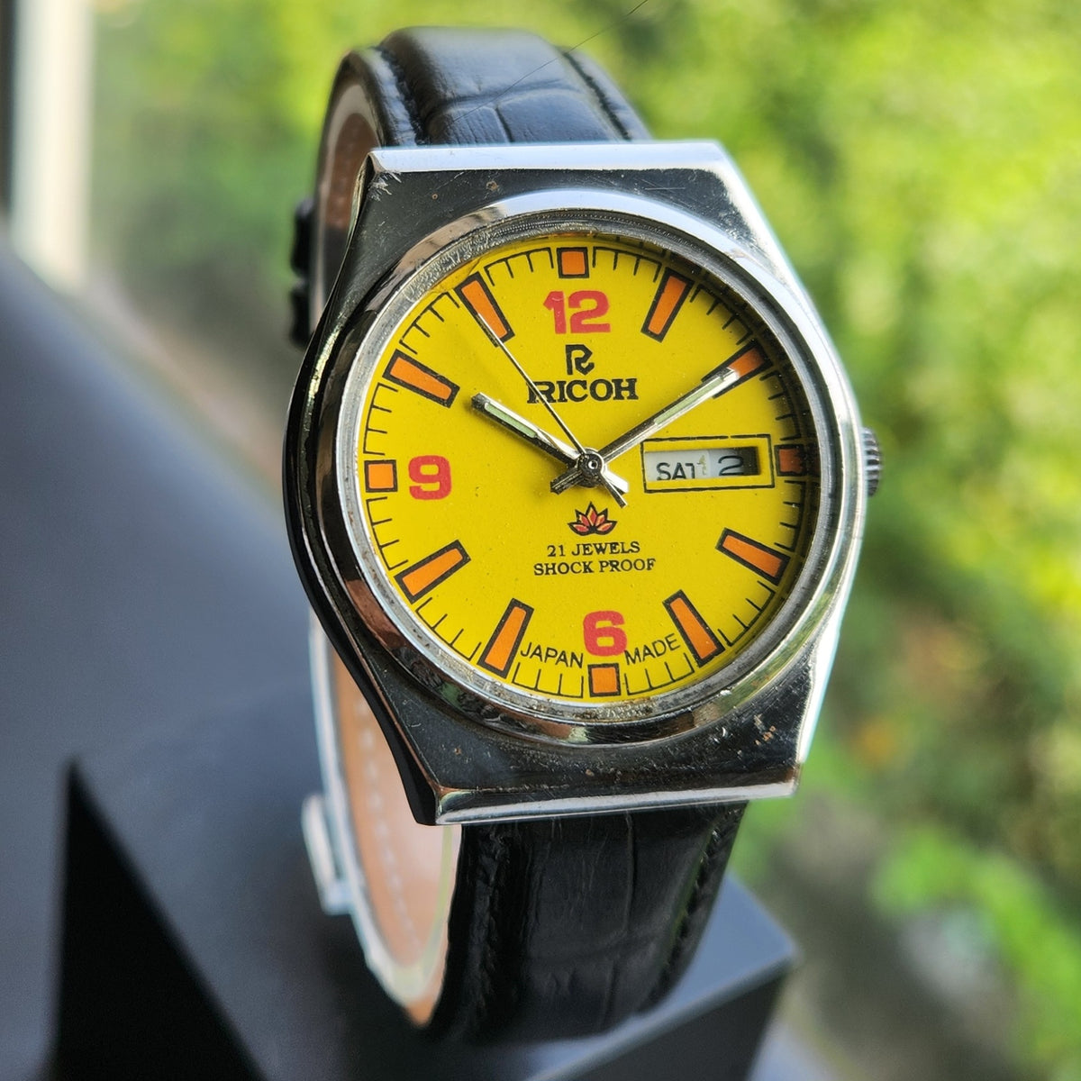 Vintage Ricoh R31 Automatic Yellow Face New Strap 21 Jewels Day-Date Men's Wrist Watch R127