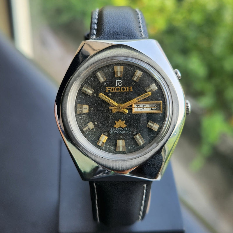 Vintage Ricoh R31 Automatic Black Face New Strap 21 Jewels Day-Date Men's Wrist Watch R128