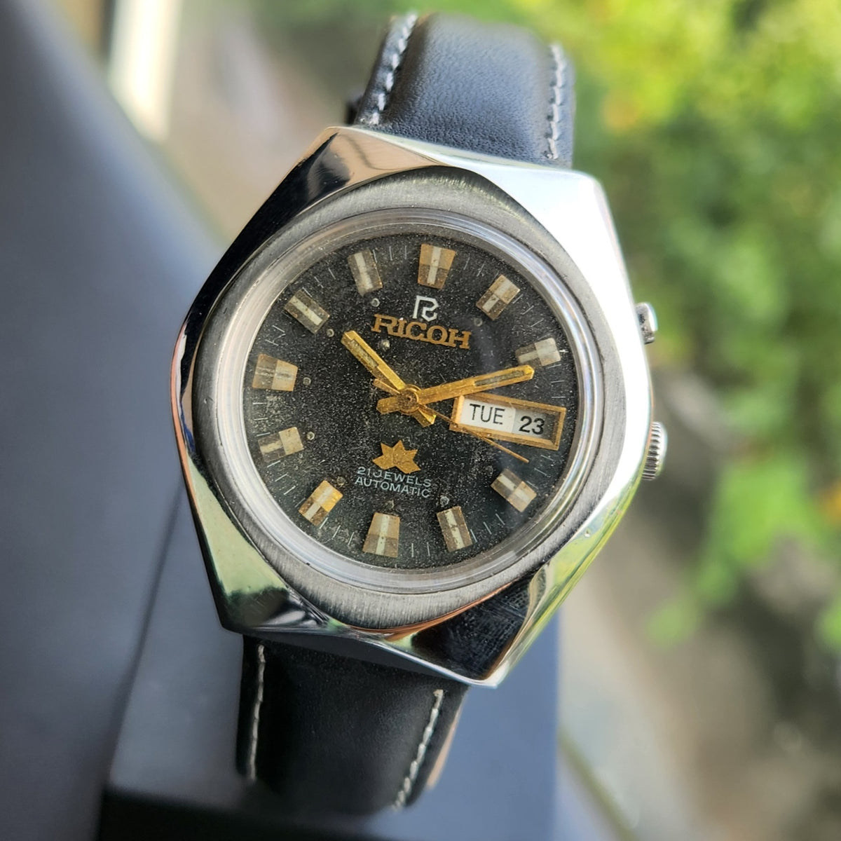 Vintage Ricoh R31 Automatic Black Face New Strap 21 Jewels Day-Date Men's Wrist Watch R128