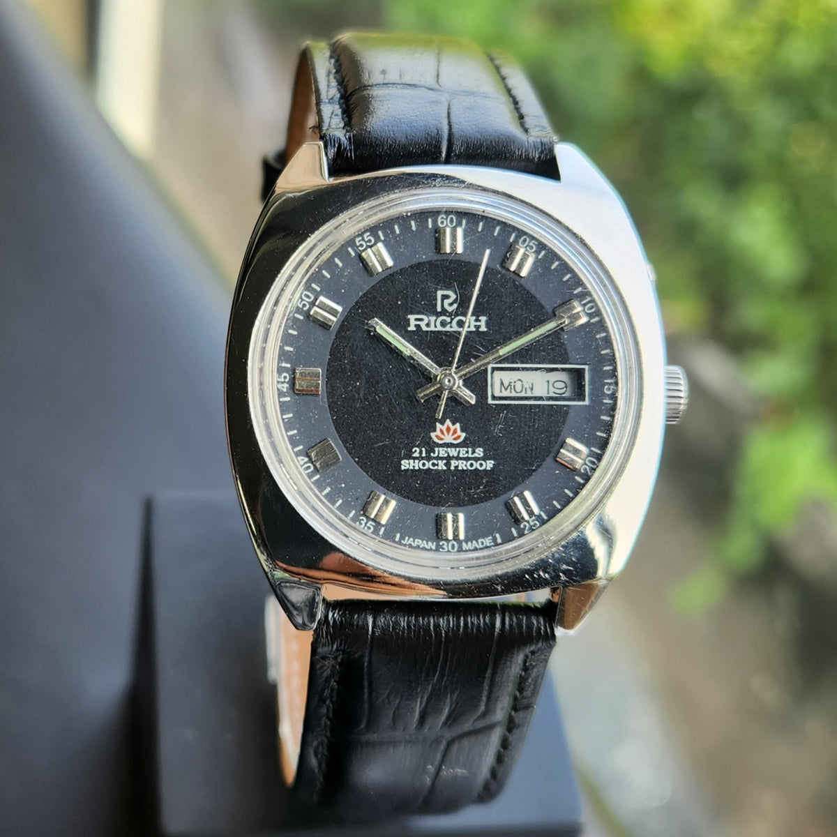 Vintage Ricoh R31 Automatic Black Face New Strap 21 Jewels Day-Date Men's Wrist Watch R129