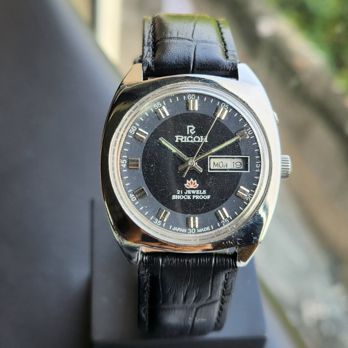 Vintage Ricoh R31 Automatic Black Face New Strap 21 Jewels Day-Date Men's Wrist Watch R129