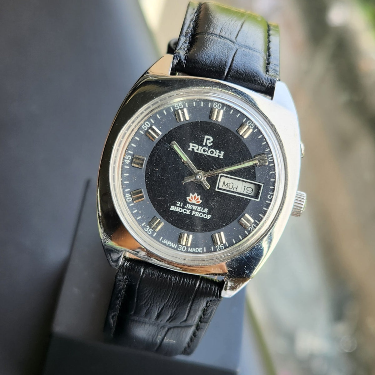 Vintage Ricoh R31 Automatic Black Face New Strap 21 Jewels Day-Date Men's Wrist Watch R129