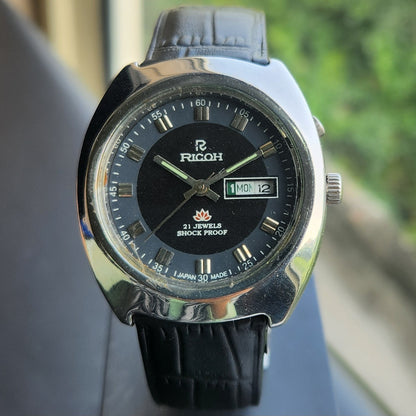 Vintage Ricoh R31 Automatic Black Face New Strap 21 Jewels Day-Date Men's Wrist Watch R134