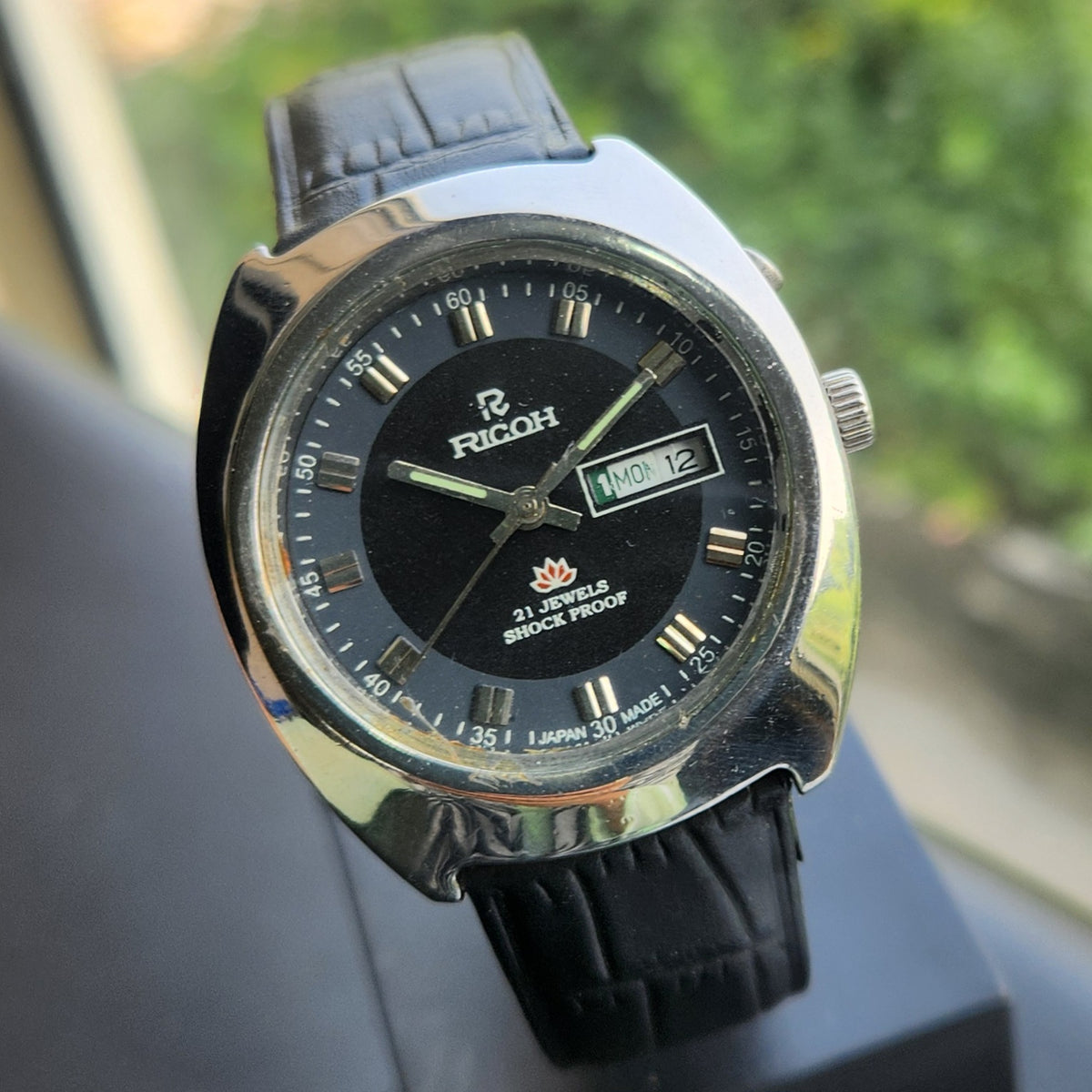 Vintage Ricoh R31 Automatic Black Face New Strap 21 Jewels Day-Date Men's Wrist Watch R134