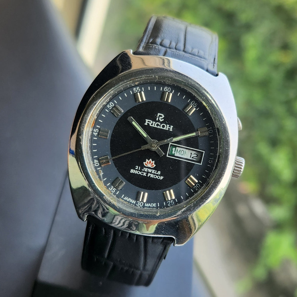 Vintage Ricoh R31 Automatic Black Face New Strap 21 Jewels Day-Date Men's Wrist Watch R134