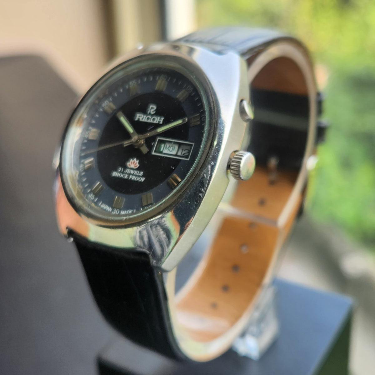 Vintage Ricoh R31 Automatic Black Face New Strap 21 Jewels Day-Date Men's Wrist Watch R134