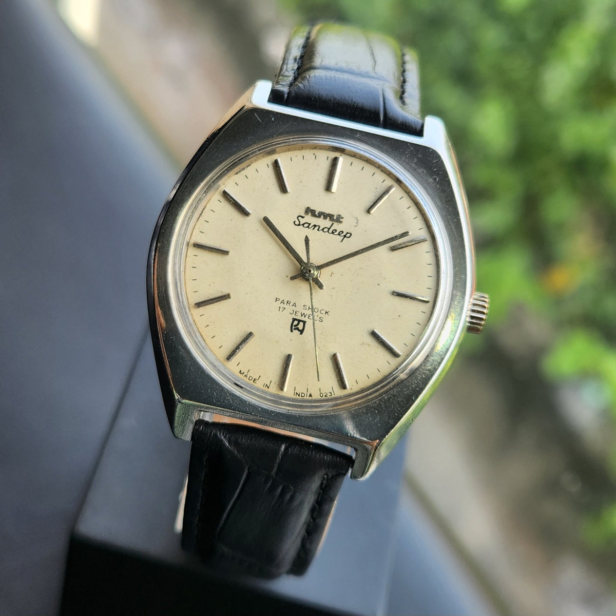 Vintage Original HMT Sandeep Hand Winding 17 Jewels Off White Face Men's Wrist Watch HM182