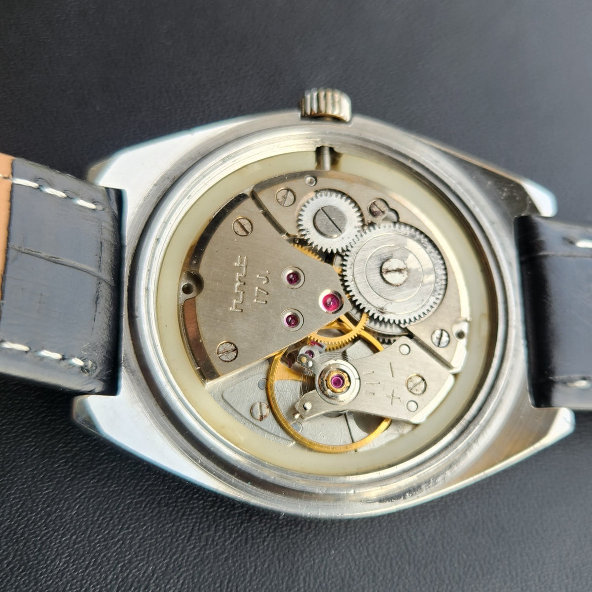 Vintage Original HMT Sandeep Hand Winding 17 Jewels Off White Face Men's Wrist Watch HM182