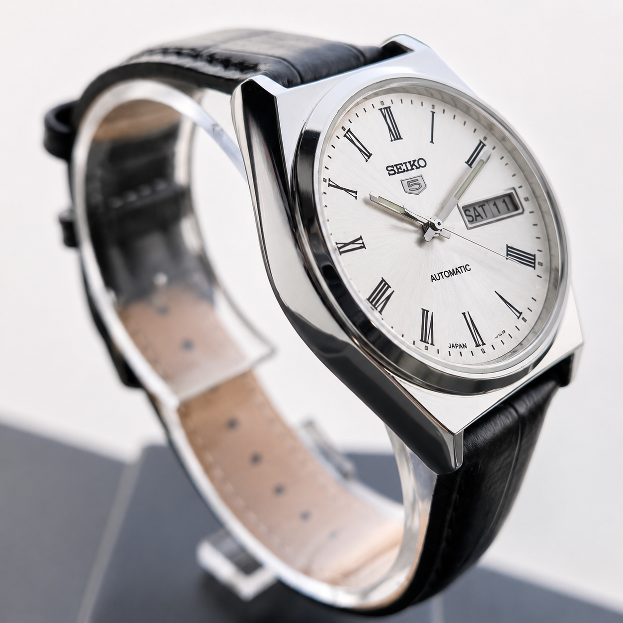 Vintage Mod  Seiko 5 Automatic 17 Jewels Cal. 7009 Silver Face Black Leather Band Day-Date Men's Wrist Watch S012