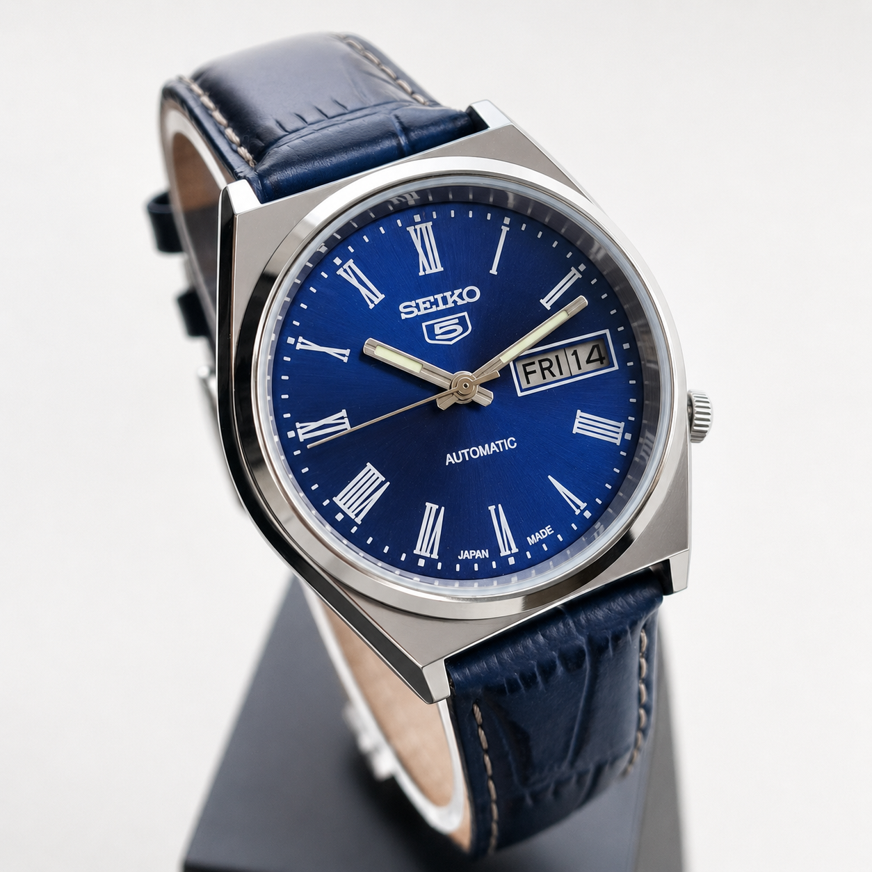 Vintage Mod  Seiko 5 Automatic 17 Jewels Cal. 7009 Blue Face Blue Leather Band Day-Date Men's Wrist Watch S013