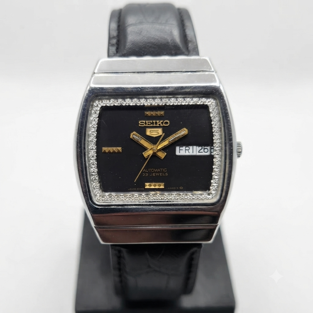 Vintage 1982 Original Seiko 5 Automatic 6349-6000 Black Face 17 Jewels Day-Date Japanese Men's Wrist Watch VS26