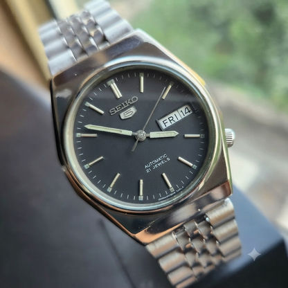 Vintage 1985 Original Seiko 5 Automatic 6119-7060 Black Face 21 Jewels Day-Date Japanese Men's Wrist Watch SK13