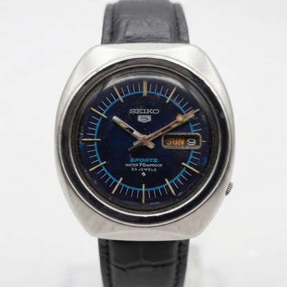 Vintage 1970 Original Seiko 5 Sports Automatic 6106-8560 Blue Face 40MM Case Day-Date Japanese Men's Wrist Watch VS25