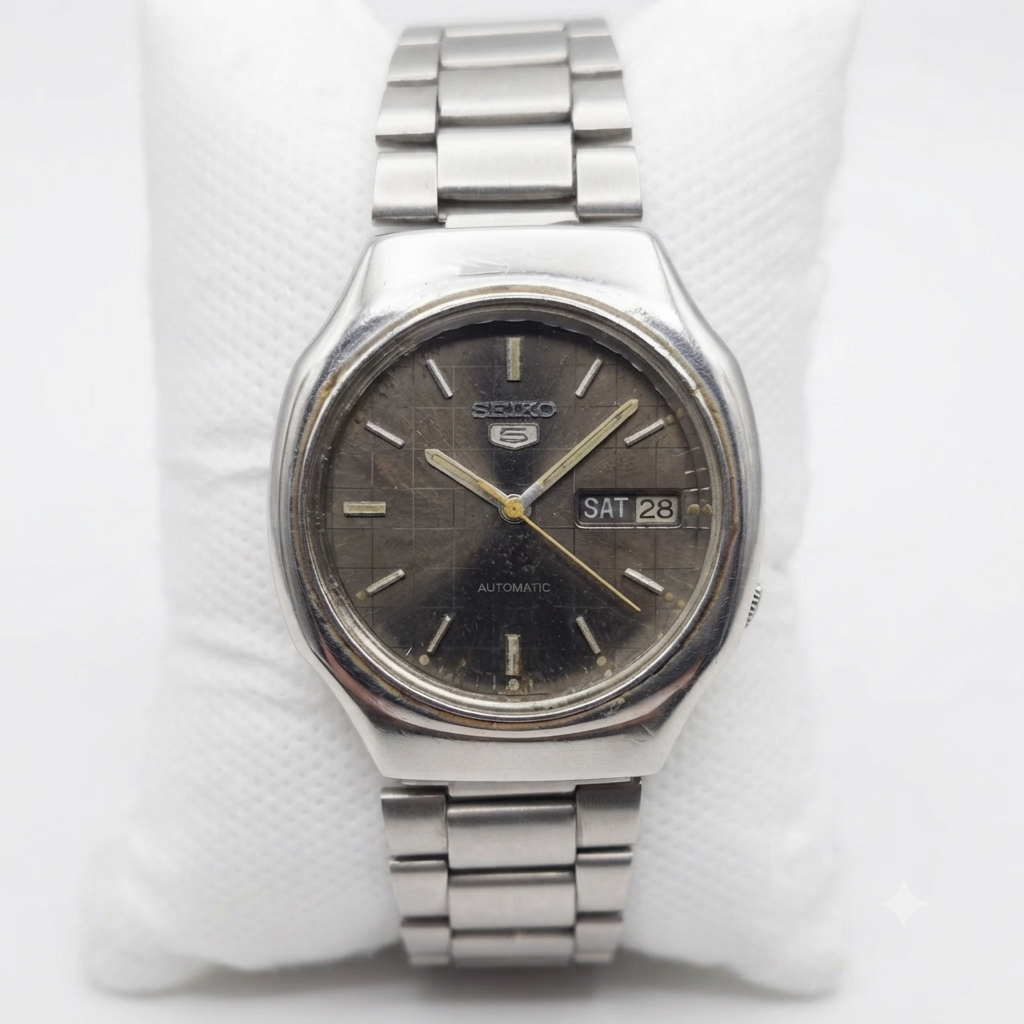 Vintage 1979 Original Seiko 5 Automatic 7009-5170 Black Face 17 Jewels Day-Date Japanese Men's Wrist Watch VS14