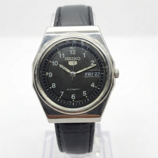 Vintage 1984 Original Seiko 5 Automatic 6309-8820 Black face 17 Jewels Day-Date Japanese Men's Wrist Watch OG264