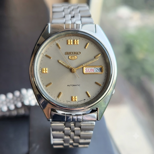 Vintage 1976 Original Seiko 5 Automatic 6309-8840 Grey Face 17 Jewels Day-Date Japanese Men's Wrist Watch SK16