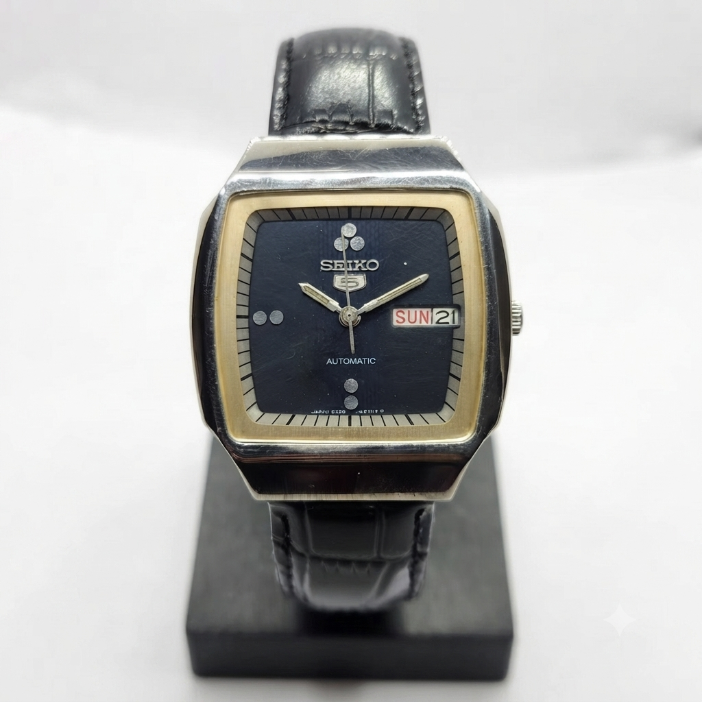 Vintage 1983 Original Seiko 5 Automatic 6309-5820 Black Face 17 Jewels Day-Date Japanese Men's Wrist Watch SA16