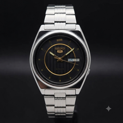 Vintage 1974 Original Seiko 5 Automatic 7019-8180 Black face 21 Jewels Day-Date Japanese Men's Wrist Watch OG261
