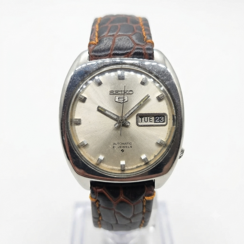 Vintage 1968 Original Seiko 5 Automatic 6119-7090 Silver Face 21 Jewels Day-Date Japanese Men's Wrist Watch VS59